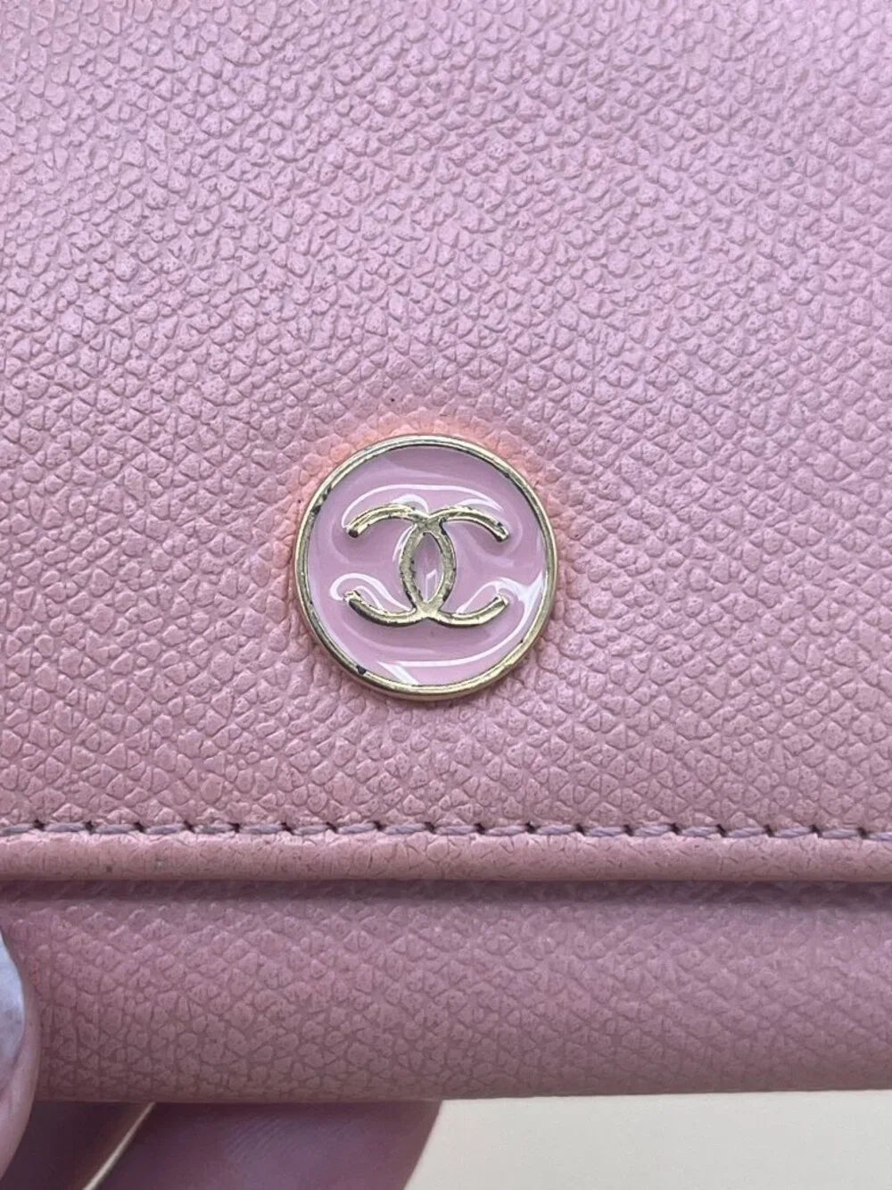 CHANEL authentic six